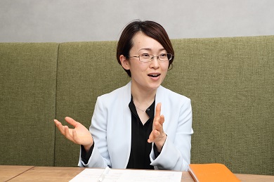 インタビューの様子